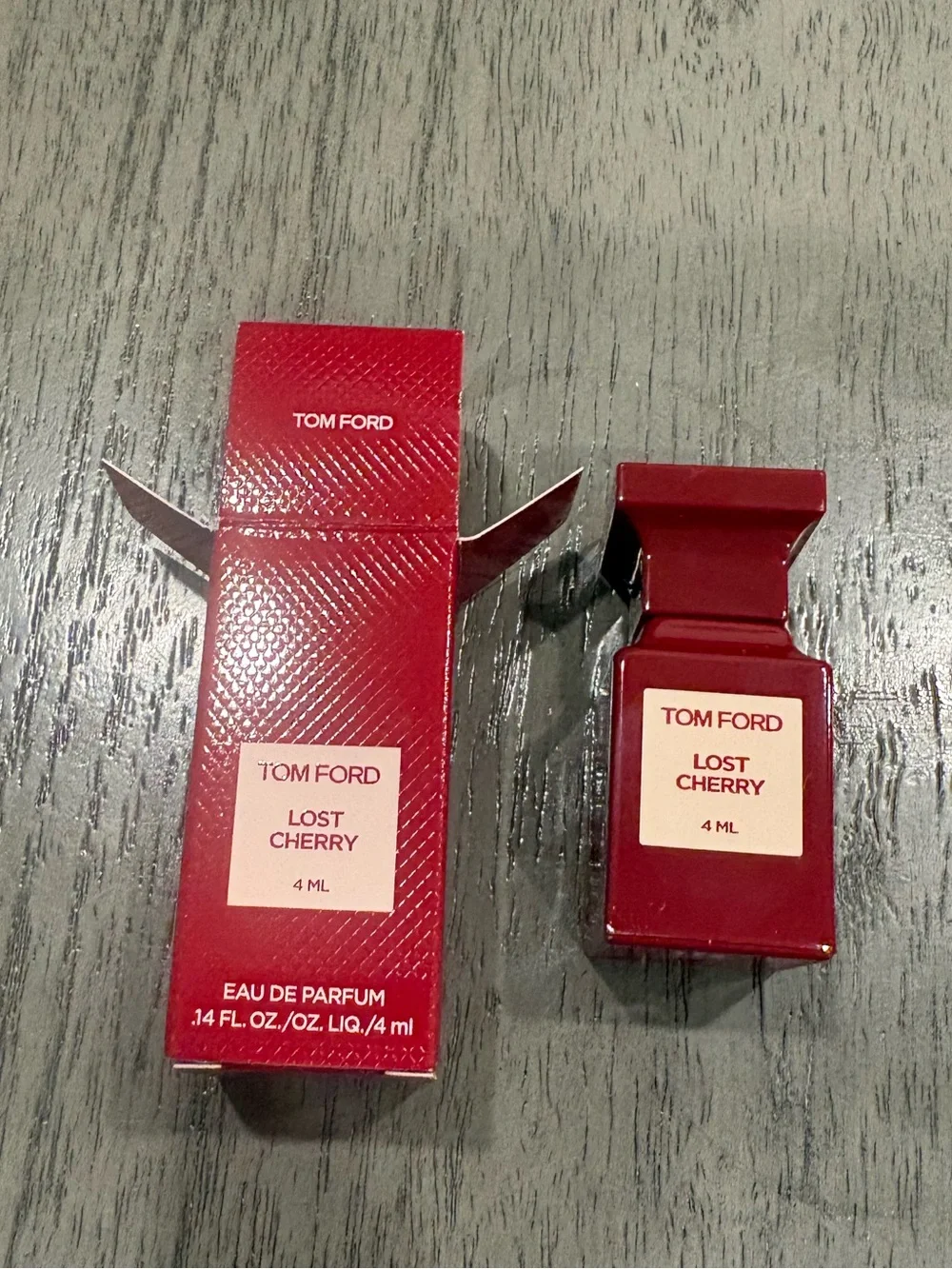 * New Tom Ford Lost Cherry Mini Bottle 4ml
